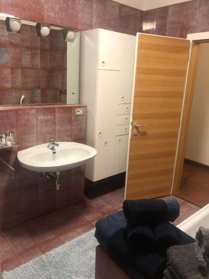 Haus Greti Lägenhet Magre all' Adige Exteriör bild