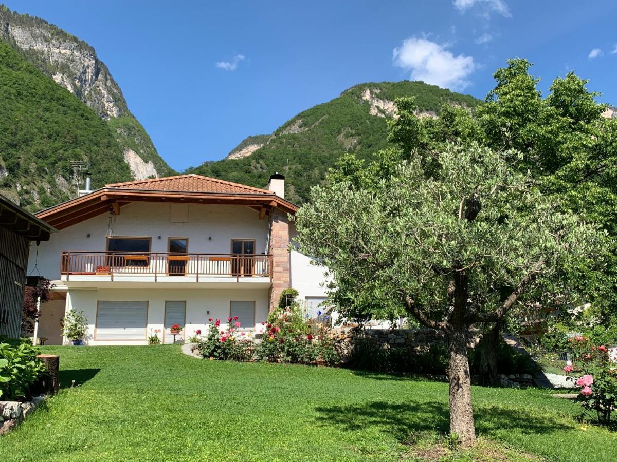 Haus Greti Lägenhet Magre all' Adige Exteriör bild